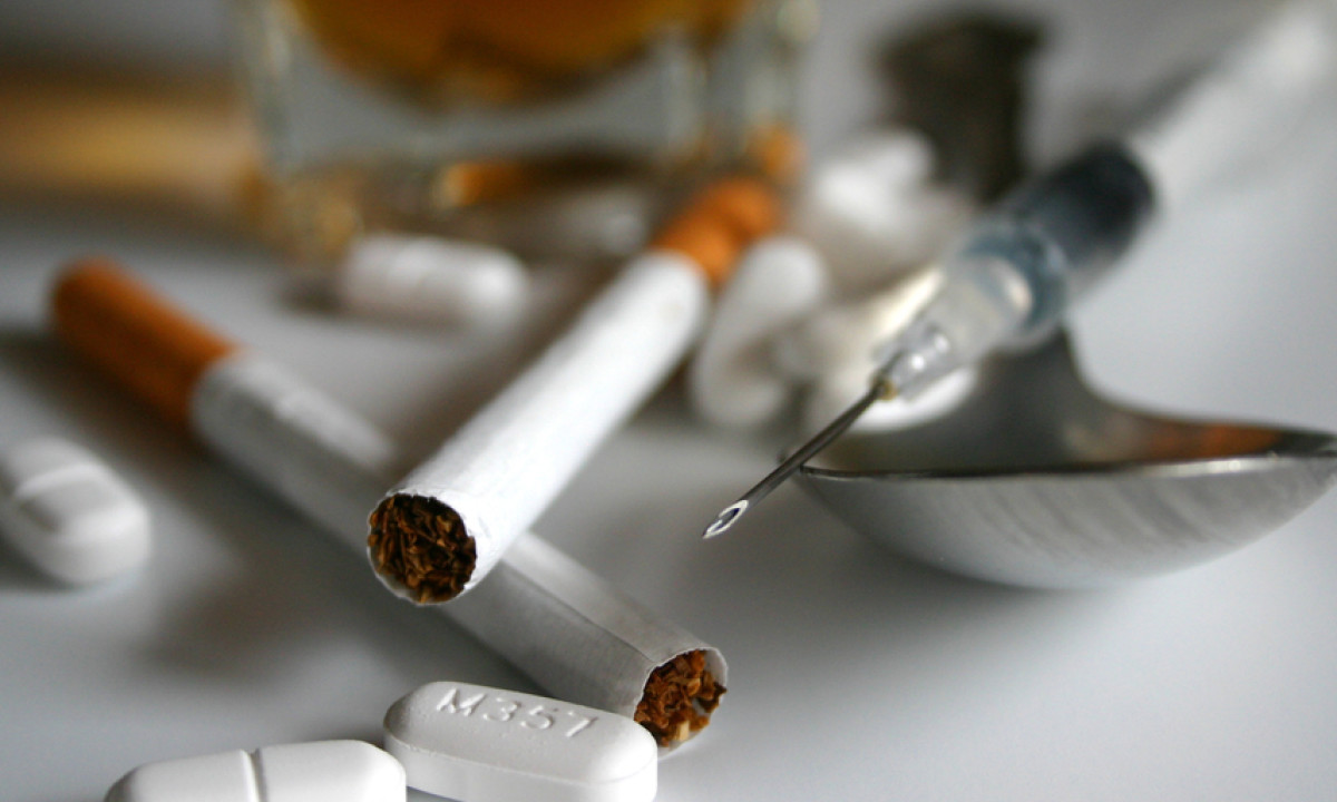 بحث حول تأثير المخدرات و الكحول و التبغ على العصبي